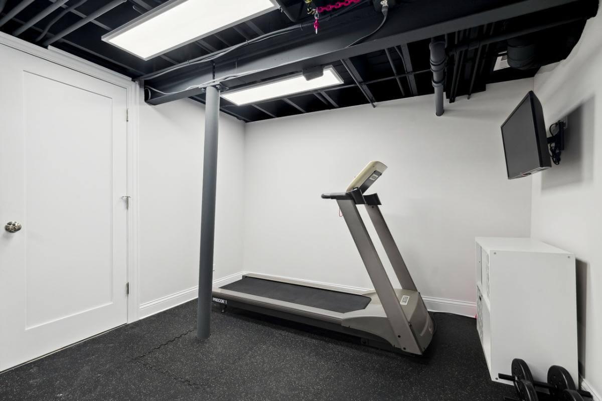 Compact Home Gym with Industrial Vibes