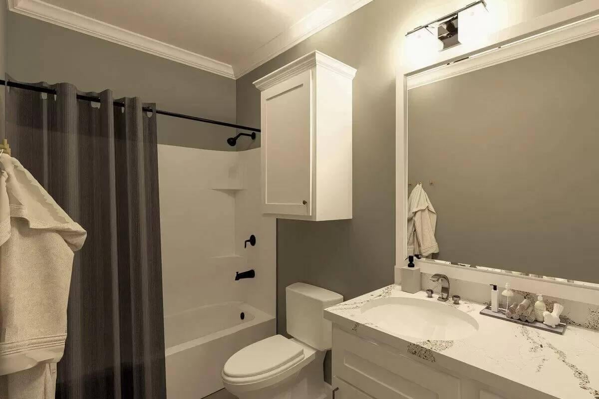 Simplicity Shines in This Sleek Bathroom Setup