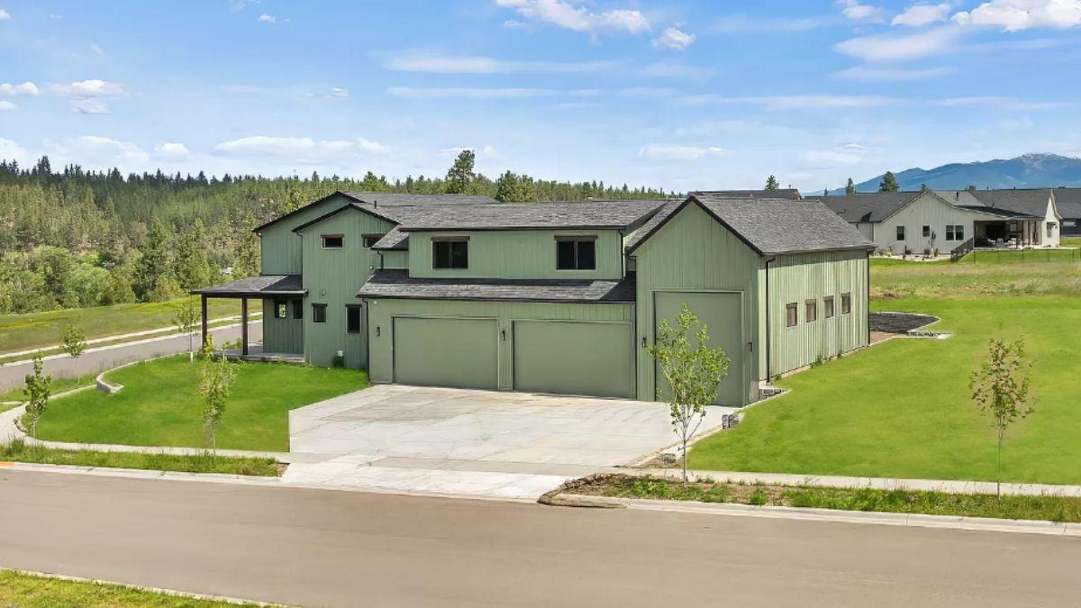Discover the Triple-Garage Craftsman with Its Natural Green Hue