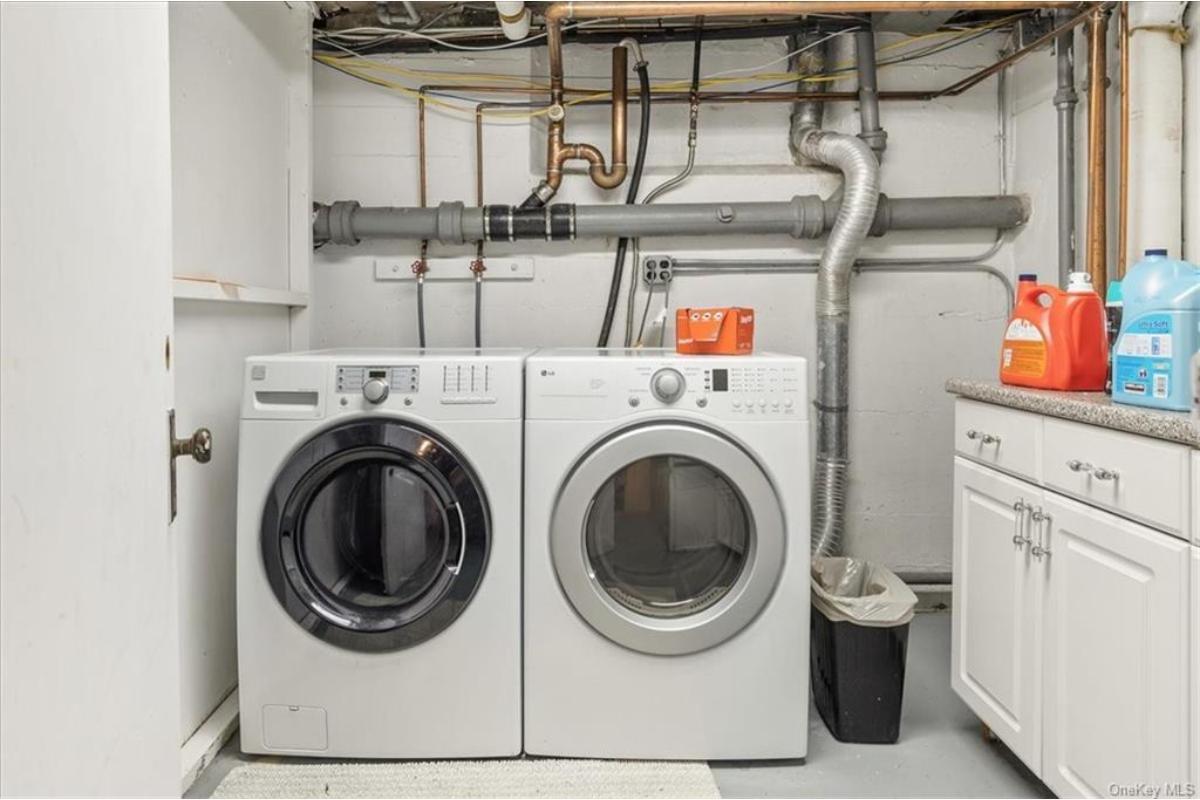 Get Practical in This Efficient Laundry Room Setup