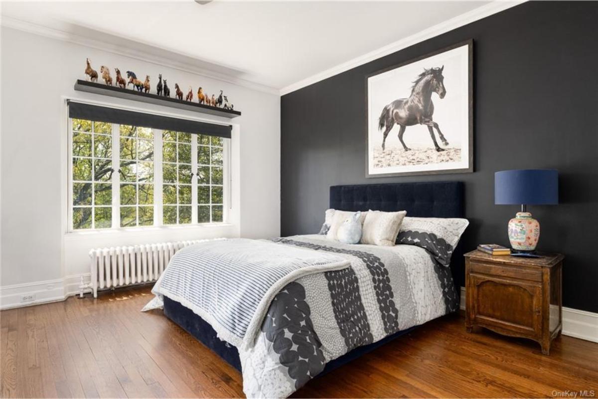 Admire the Horse-Themed Decor in This Modern Bedroom Retreat