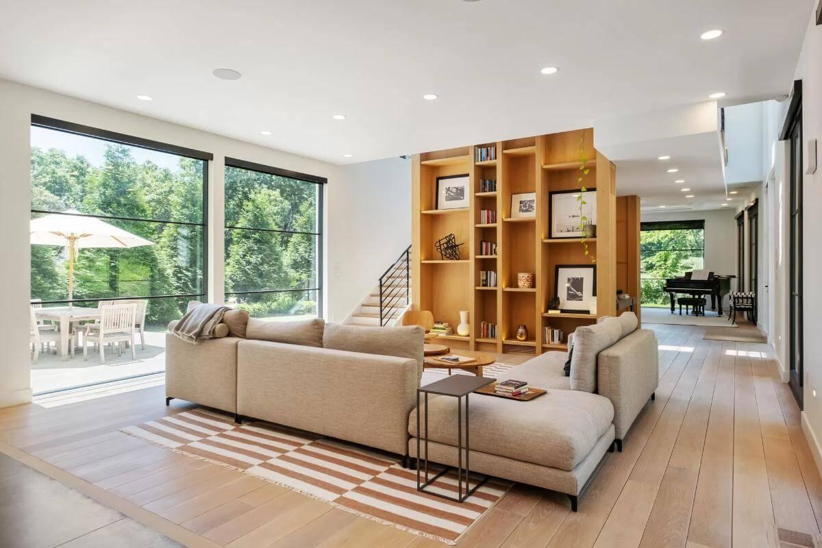 Mid-Century Modern Living Area with Floor-to-Ceiling Views