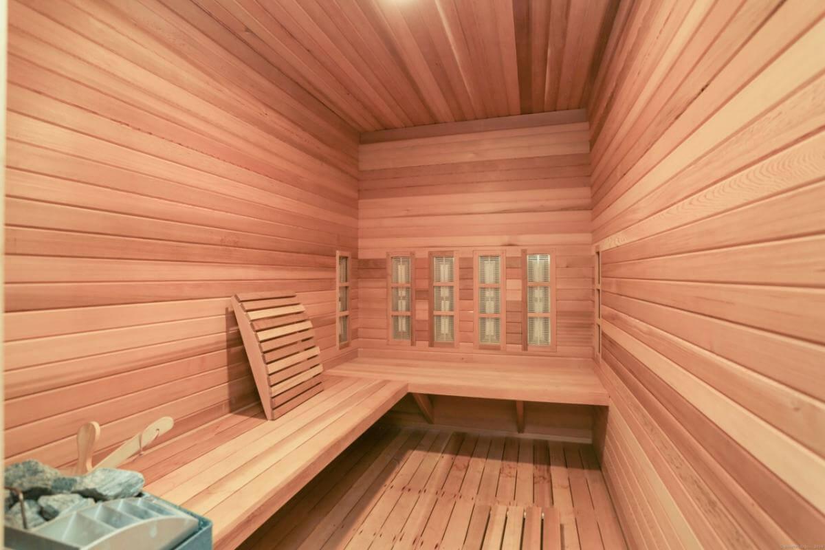 Find Serenity in This Craftsman Sauna Retreat