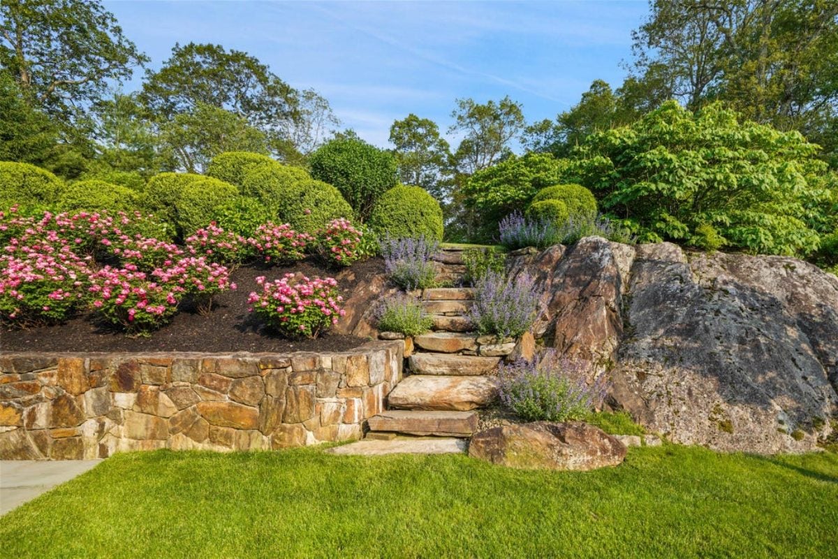 13,986 Sq. Ft. Mansion in Armonk, NY ($6,950,000)