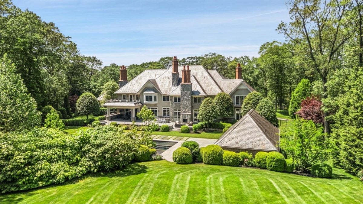 13,986 Sq. Ft. Mansion in Armonk, NY ($6,950,000)