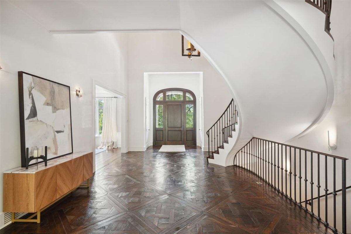 13,986 Sq. Ft. Mansion in Armonk, NY ($6,950,000)