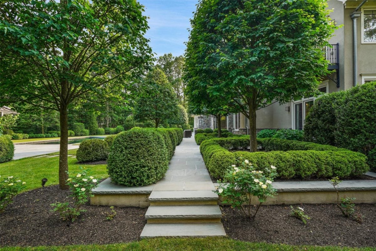 13,986 Sq. Ft. Mansion in Armonk, NY ($6,950,000)