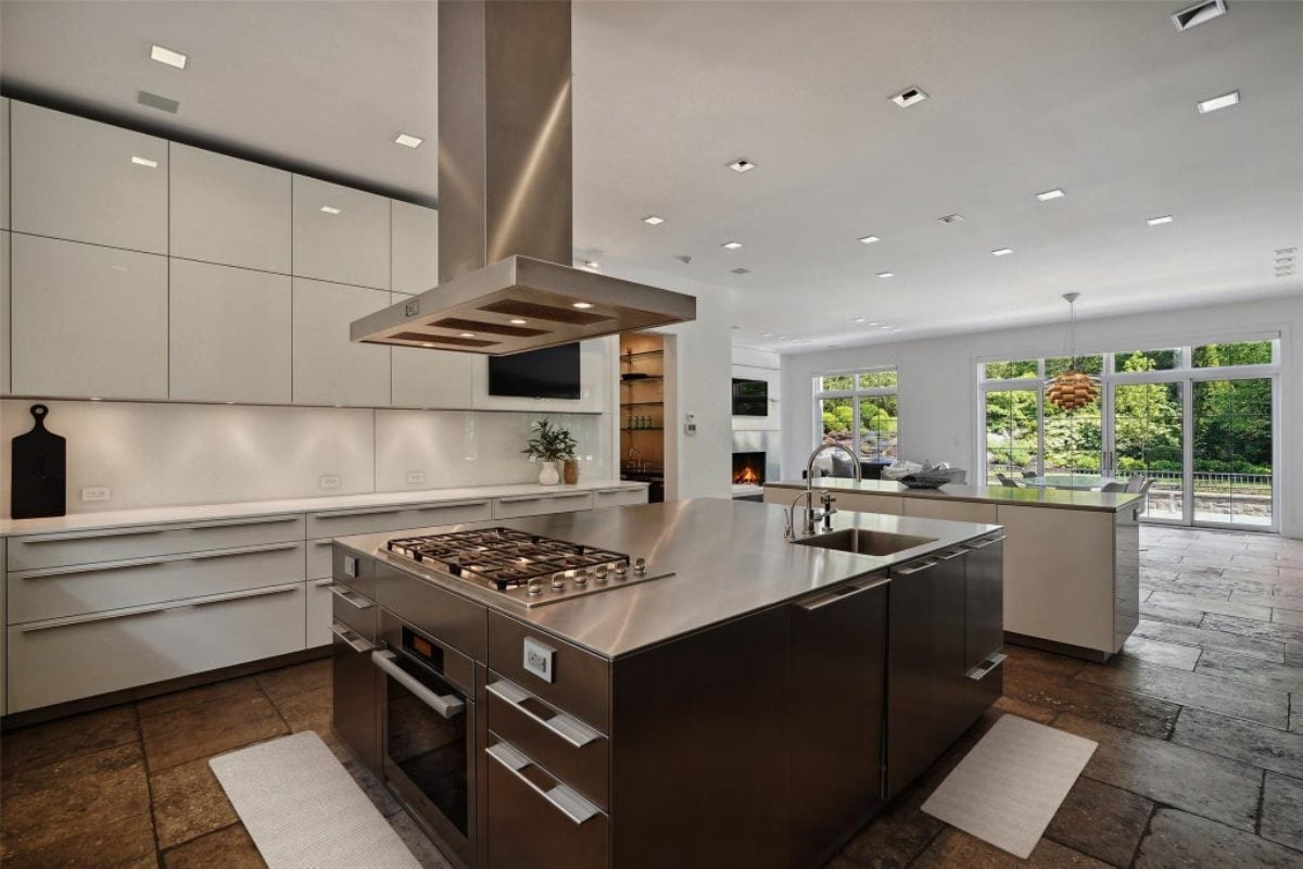 13,986 Sq. Ft. Mansion in Armonk, NY ($6,950,000)