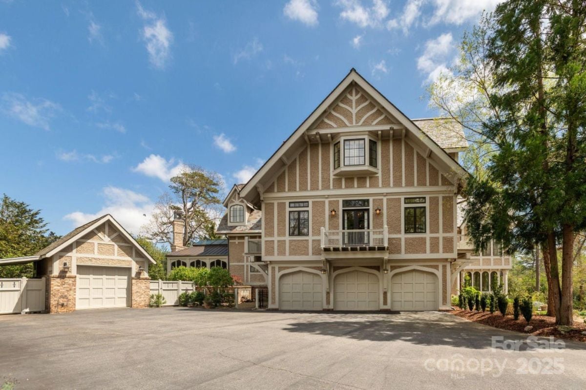 10,674 Sq. Ft. Mansion in Asheville, NC ($8,500,000)