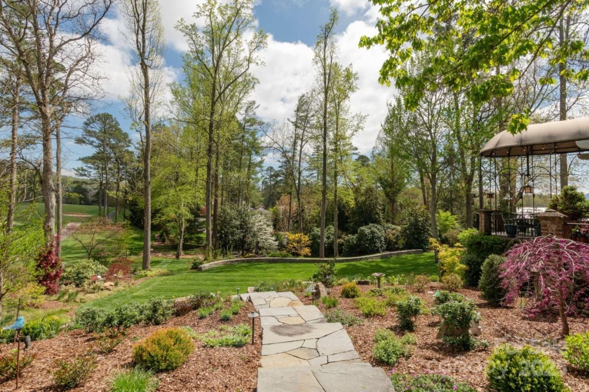 10,674 Sq. Ft. Mansion in Asheville, NC ($8,500,000)