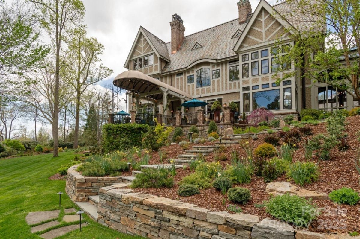 10,674 Sq. Ft. Mansion in Asheville, NC ($8,500,000)