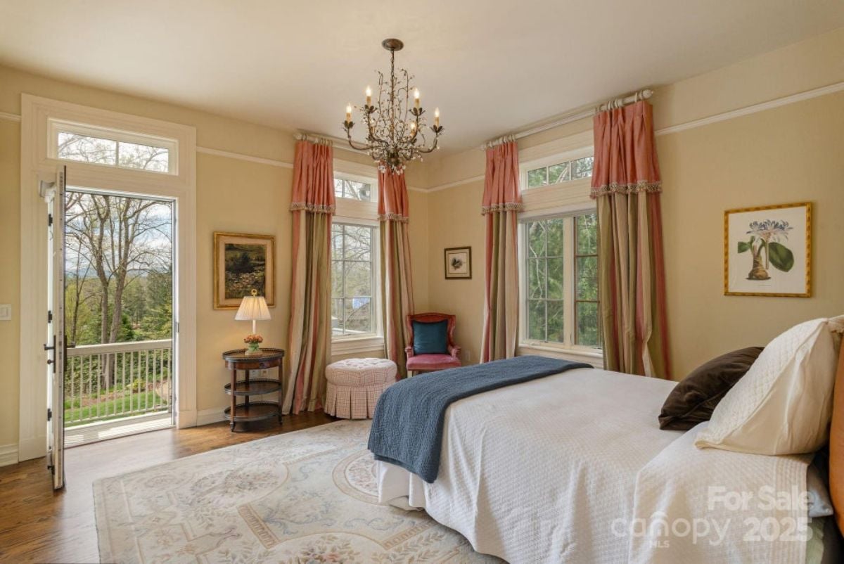 10,674 Sq. Ft. Mansion in Asheville, NC ($8,500,000)