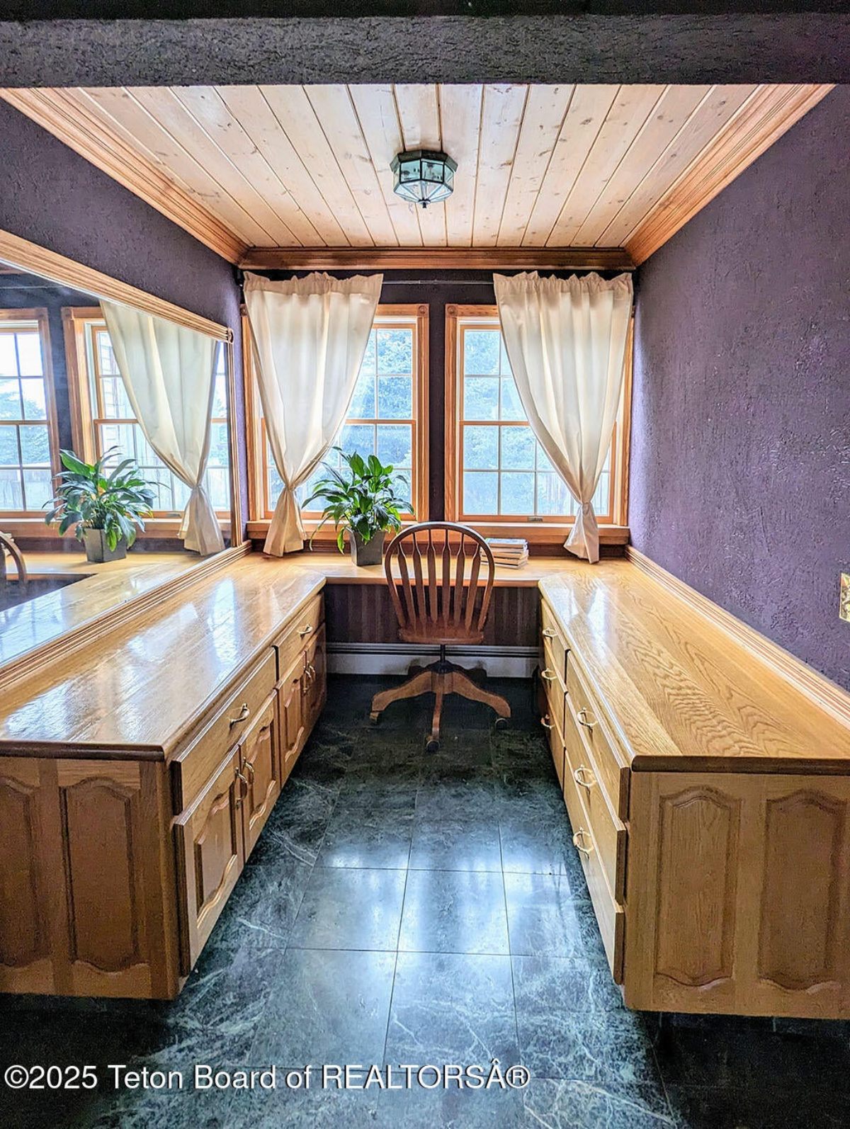 9,470 Sq. Ft. Mansion in Bedford, WY ($13,490,000)