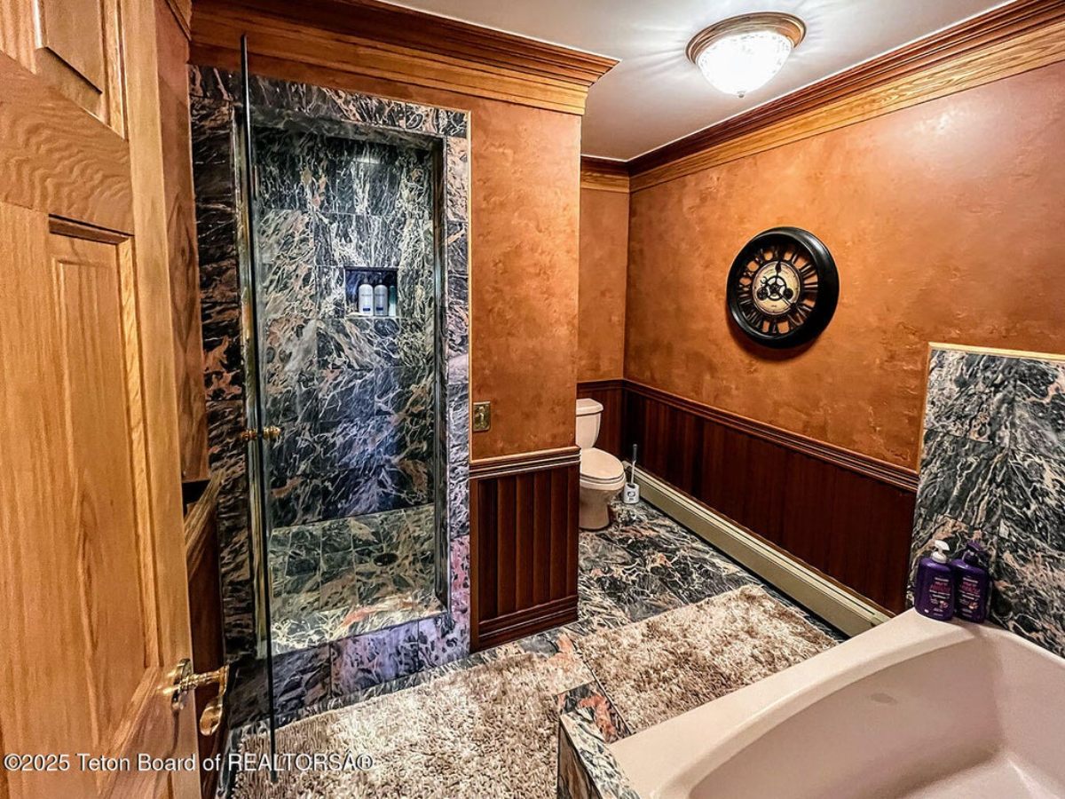 9,470 Sq. Ft. Mansion in Bedford, WY ($13,490,000)
