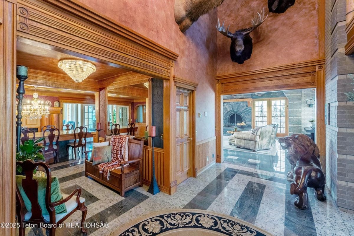 9,470 Sq. Ft. Mansion in Bedford, WY ($13,490,000)