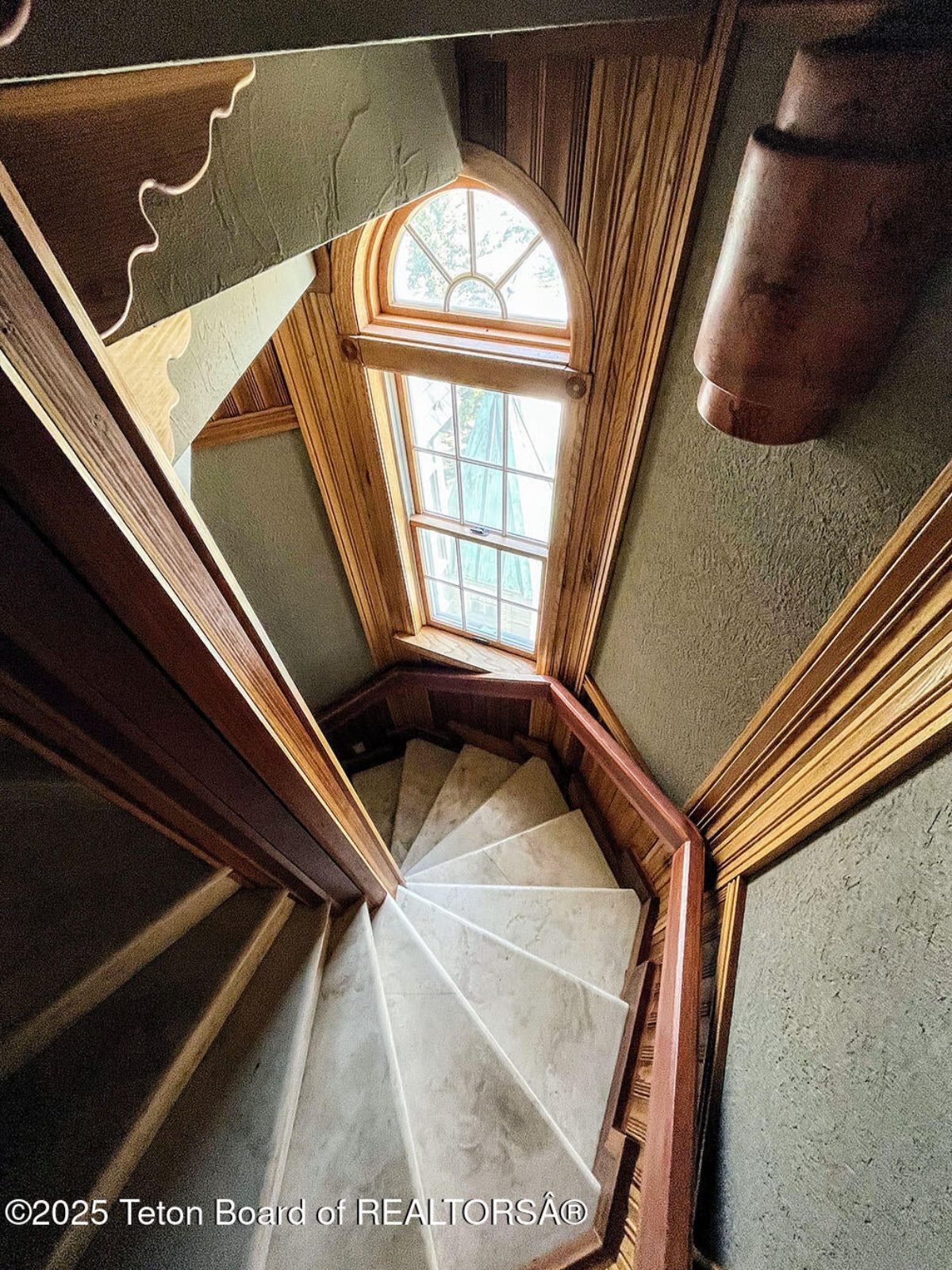 9,470 Sq. Ft. Mansion in Bedford, WY ($13,490,000)