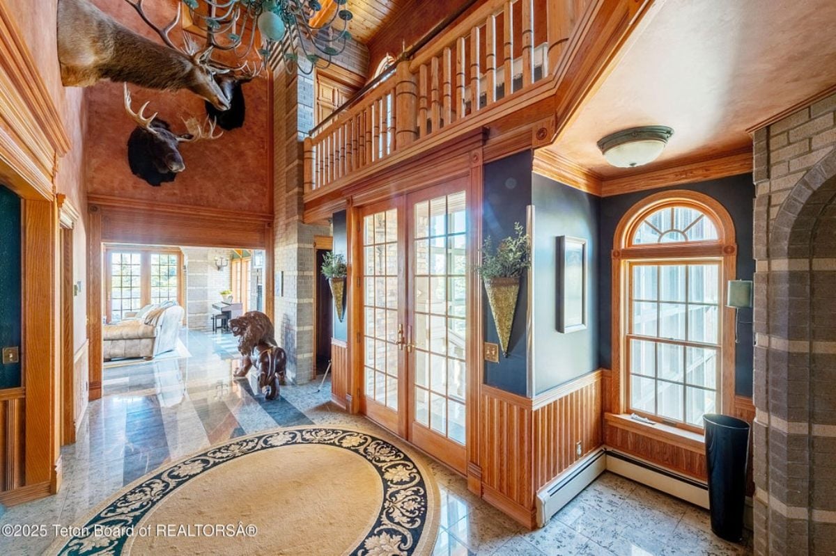 9,470 Sq. Ft. Mansion in Bedford, WY ($13,490,000)