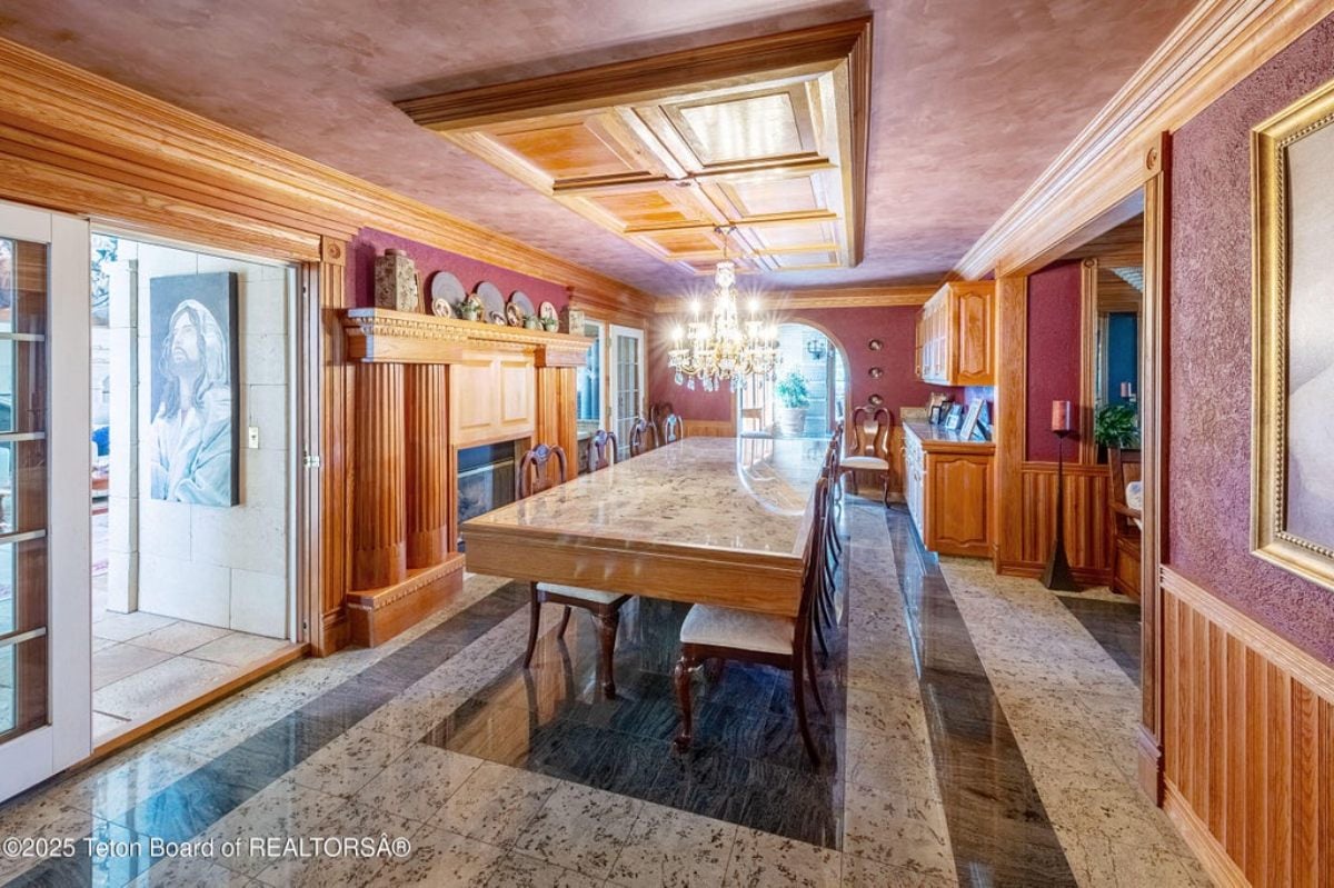 9,470 Sq. Ft. Mansion in Bedford, WY ($13,490,000)