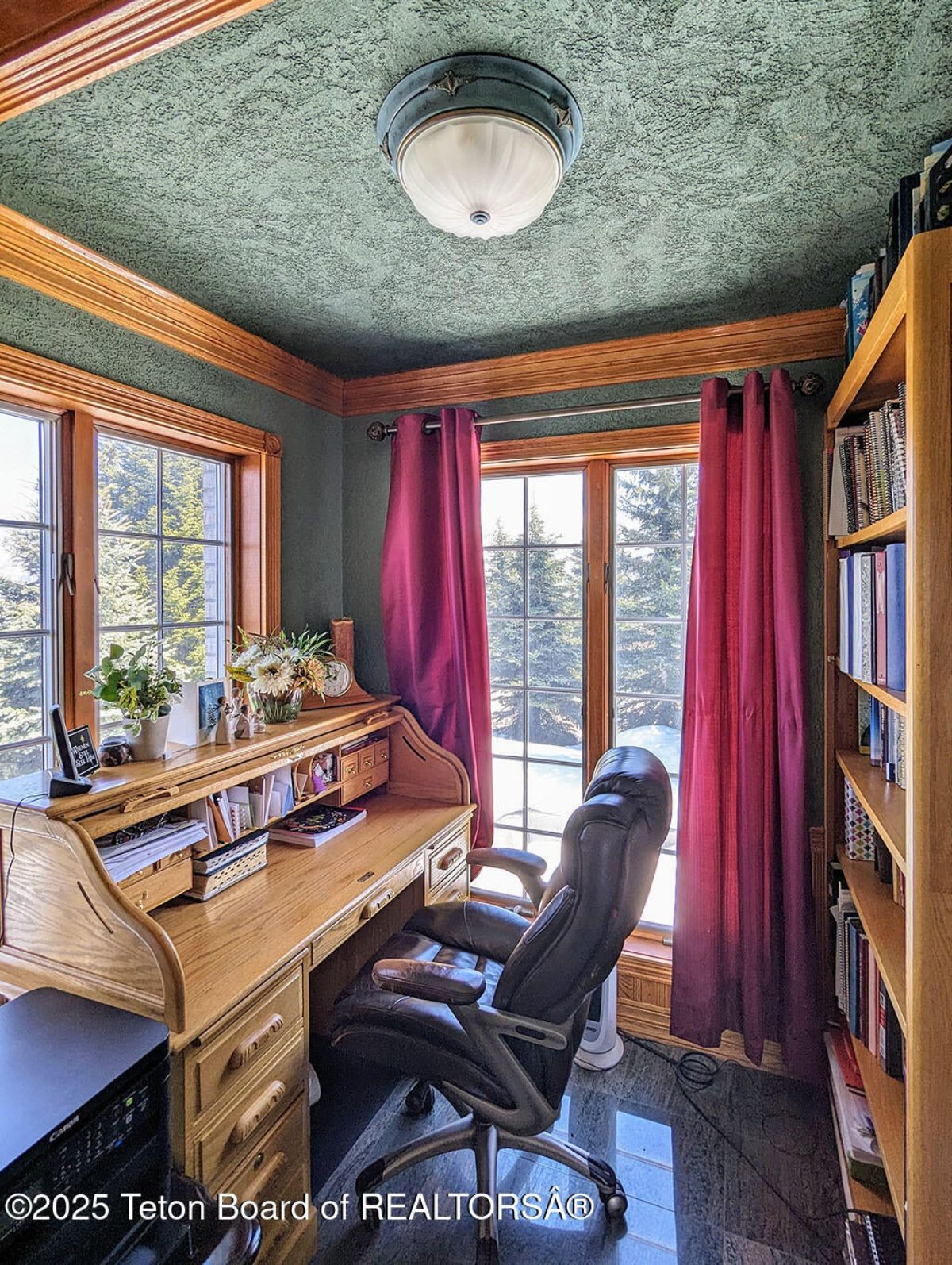 9,470 Sq. Ft. Mansion in Bedford, WY ($13,490,000)