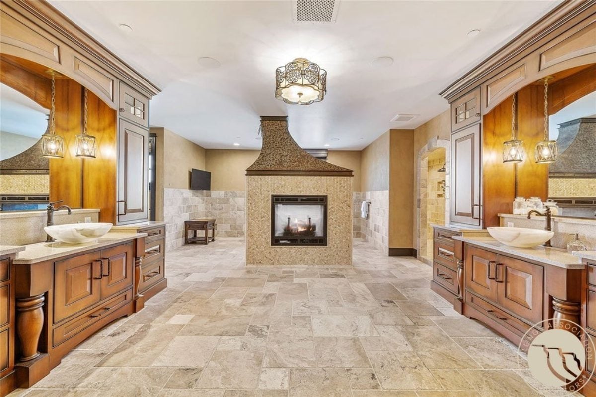 30,843 Sq. Ft. Mansion in Billings, MT ($26,900,000)