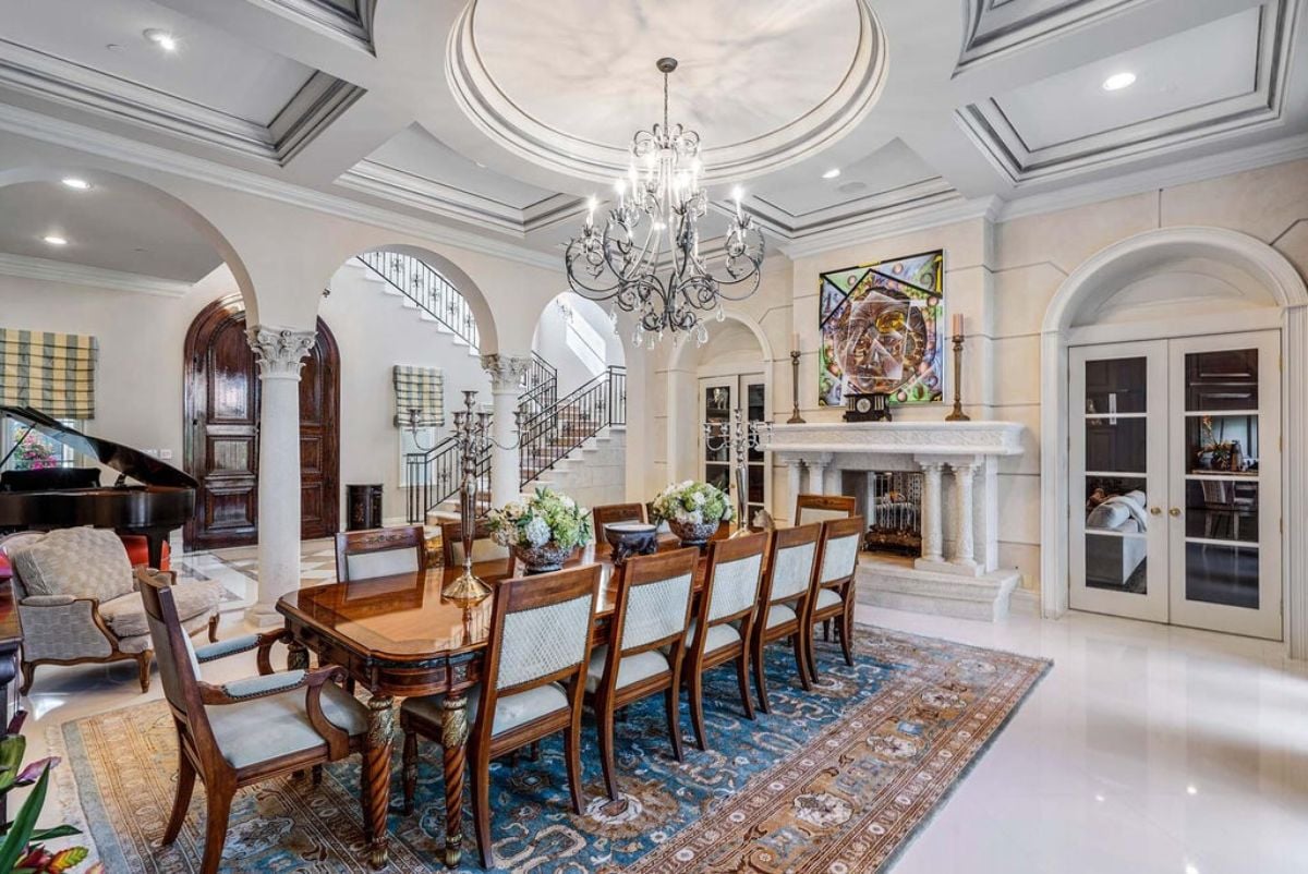 9,800 Sq. Ft. Mansion in Boca Raton, FL ($19,900,000)