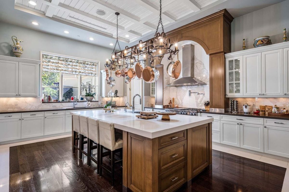 9,800 Sq. Ft. Mansion in Boca Raton, FL ($19,900,000)