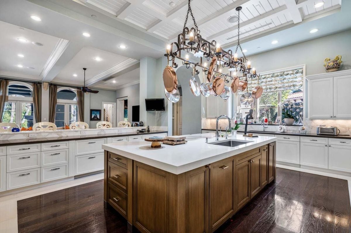 9,800 Sq. Ft. Mansion in Boca Raton, FL ($19,900,000)