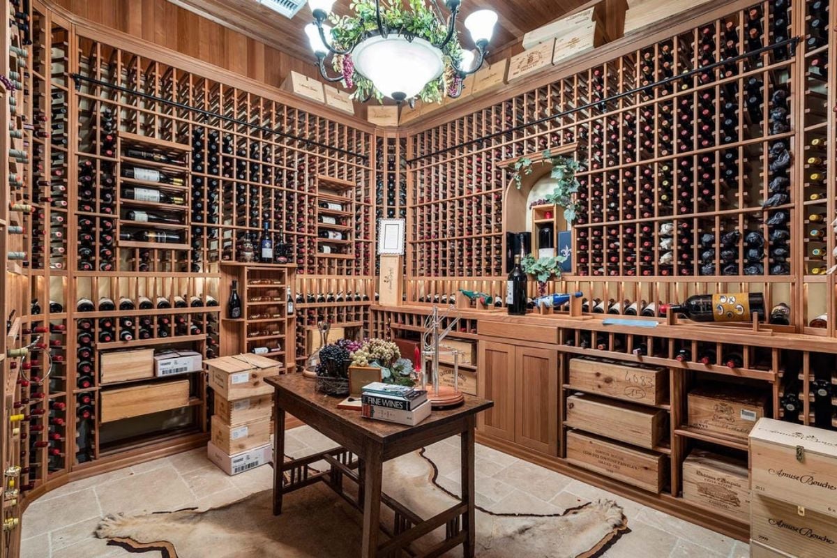 9,800 Sq. Ft. Mansion in Boca Raton, FL ($19,900,000)