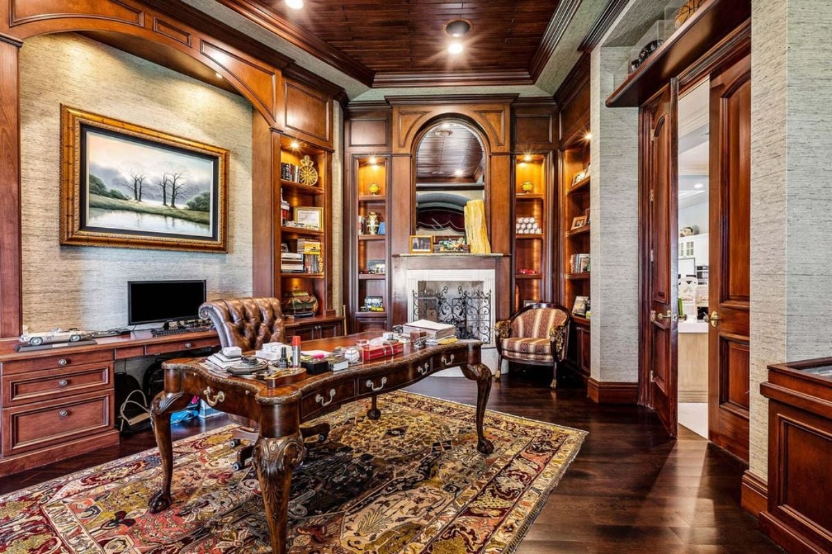 9,800 Sq. Ft. Mansion in Boca Raton, FL ($19,900,000)