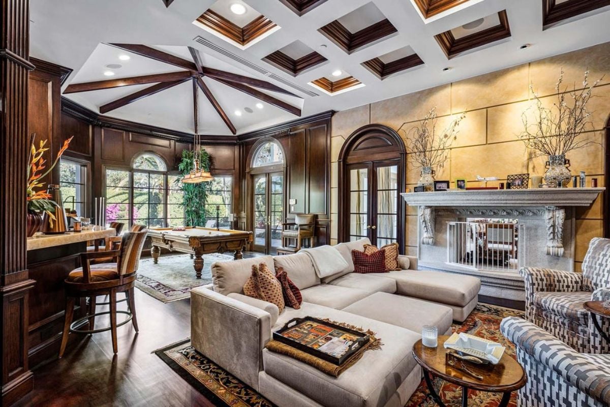 9,800 Sq. Ft. Mansion in Boca Raton, FL ($19,900,000)