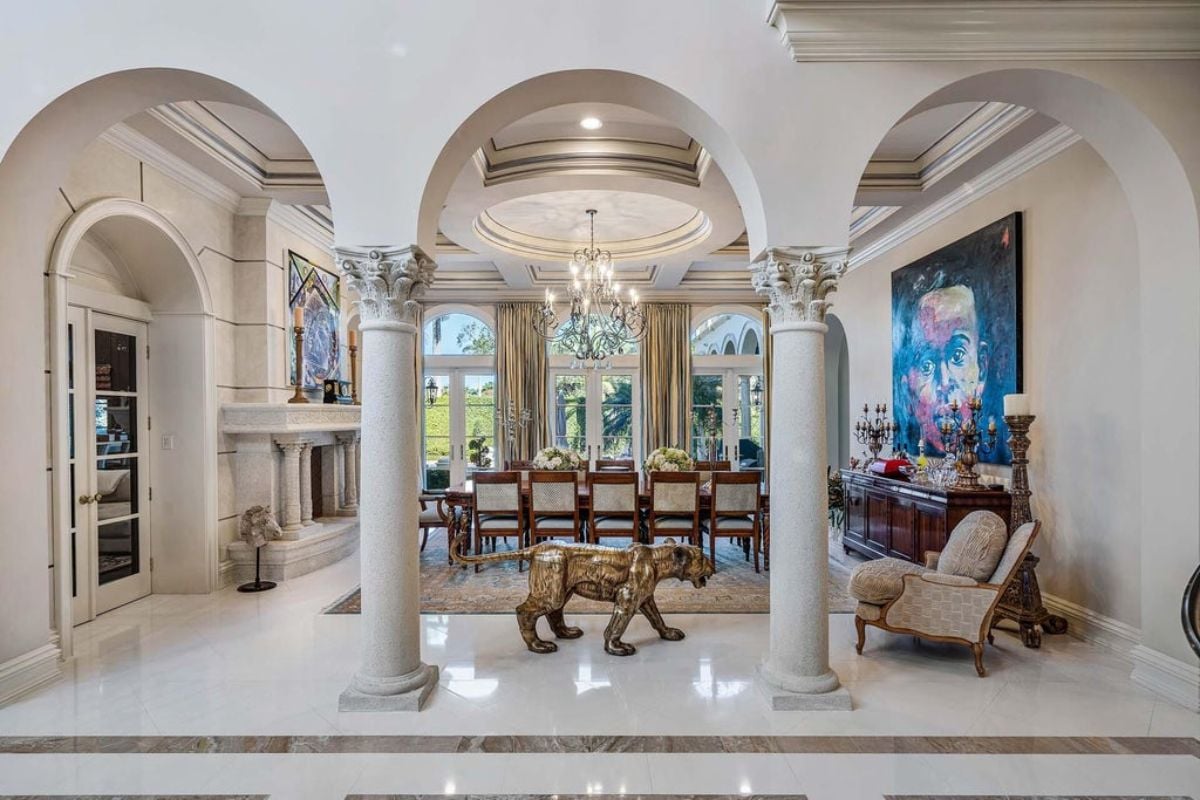 9,800 Sq. Ft. Mansion in Boca Raton, FL ($19,900,000)