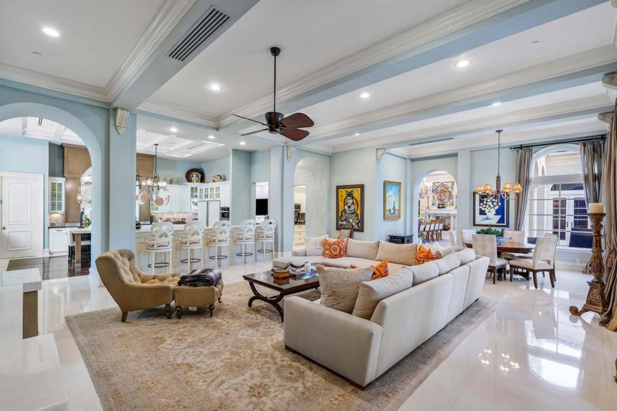 9,800 Sq. Ft. Mansion in Boca Raton, FL ($19,900,000)