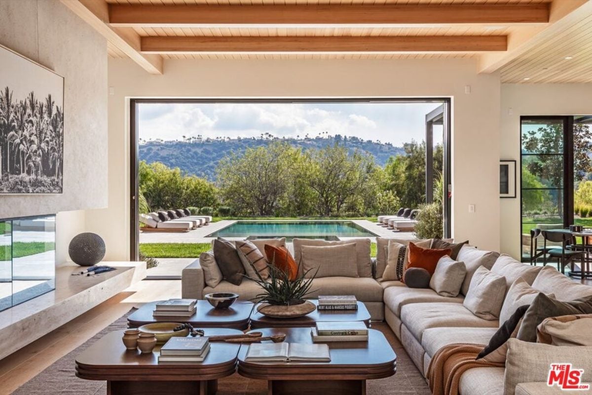 16,112 Sq. Ft. Mansion in Calabasas, CA ($19,500,000)