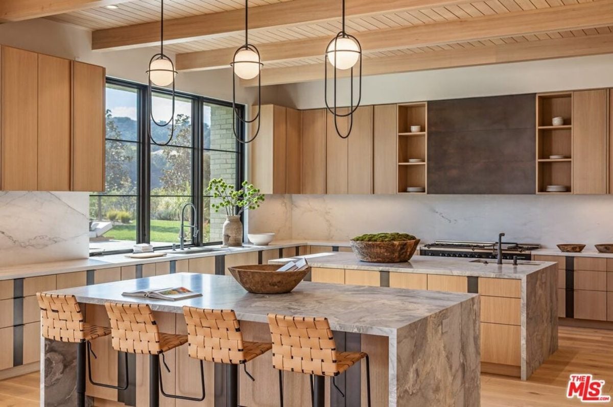 16,112 Sq. Ft. Mansion in Calabasas, CA ($19,500,000)