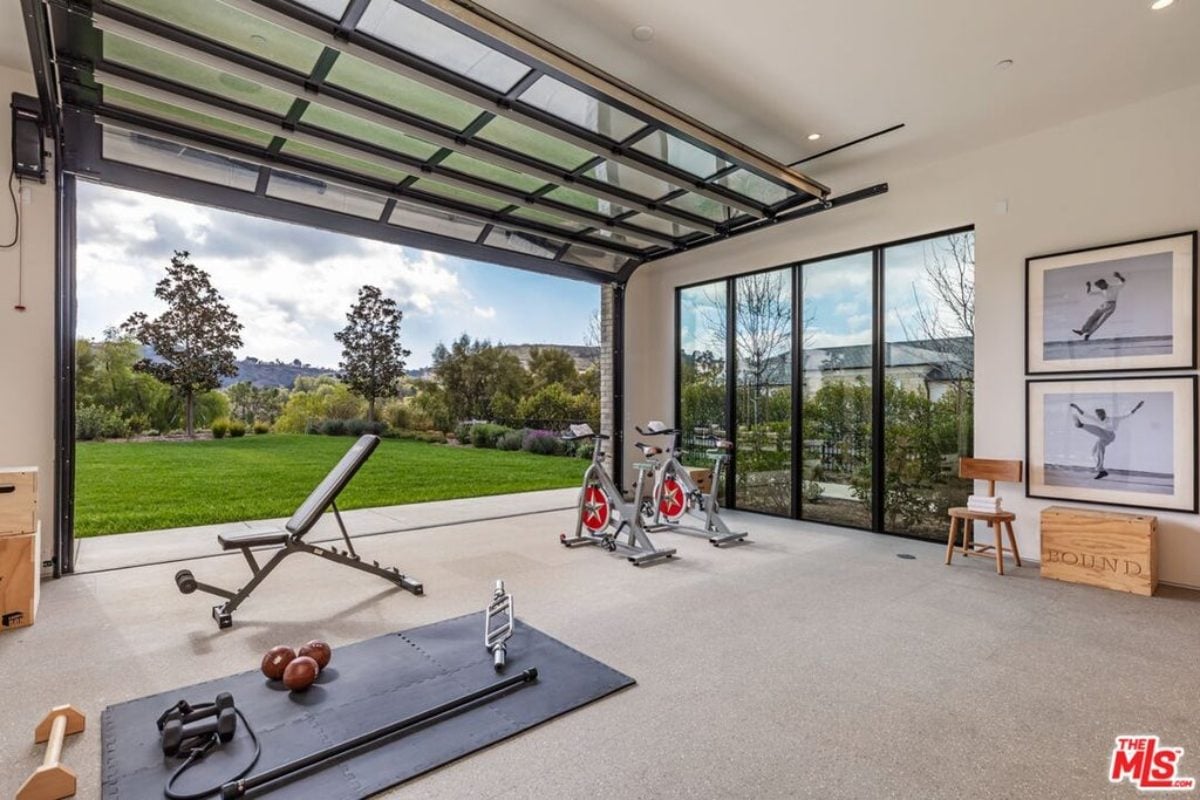 16,112 Sq. Ft. Mansion in Calabasas, CA ($19,500,000)