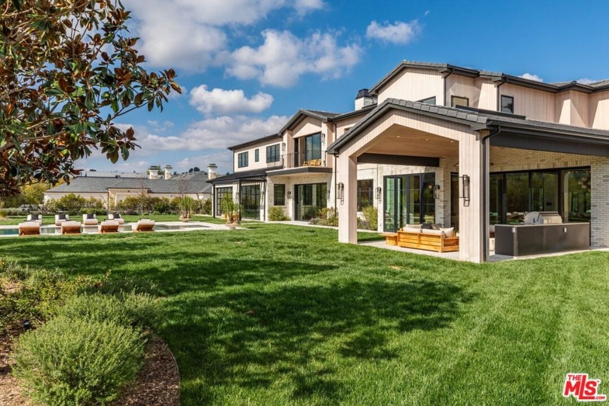 16,112 Sq. Ft. Mansion in Calabasas, CA ($19,500,000)