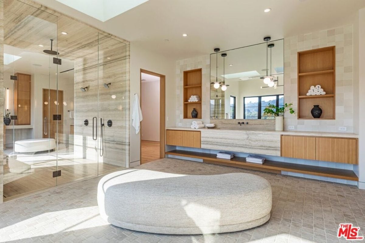 16,112 Sq. Ft. Mansion in Calabasas, CA ($19,500,000)