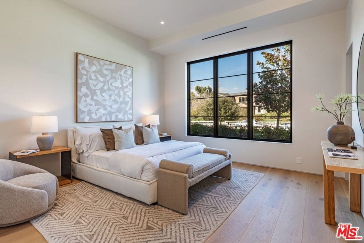 16,112 Sq. Ft. Mansion in Calabasas, CA ($19,500,000)