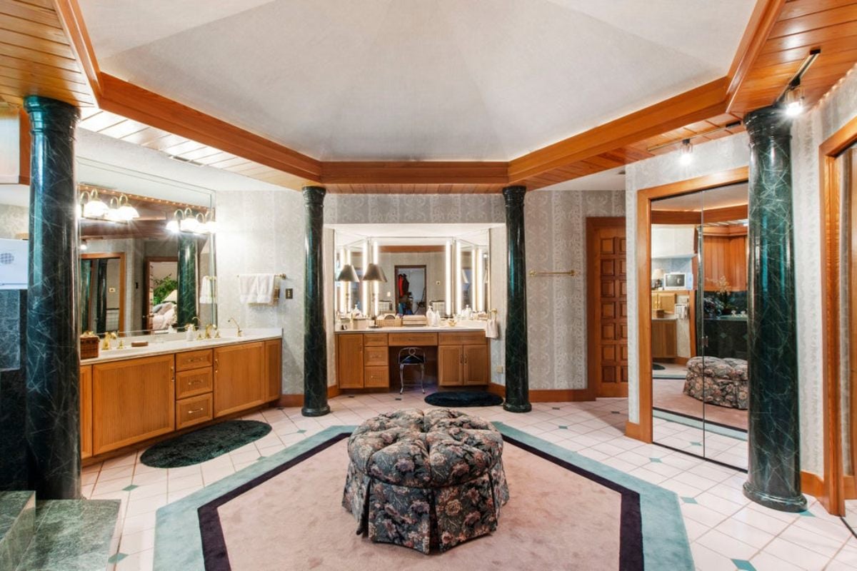 9,655 Sq. Ft. Mansion in Chapel Hill, NC ($5,400,000)