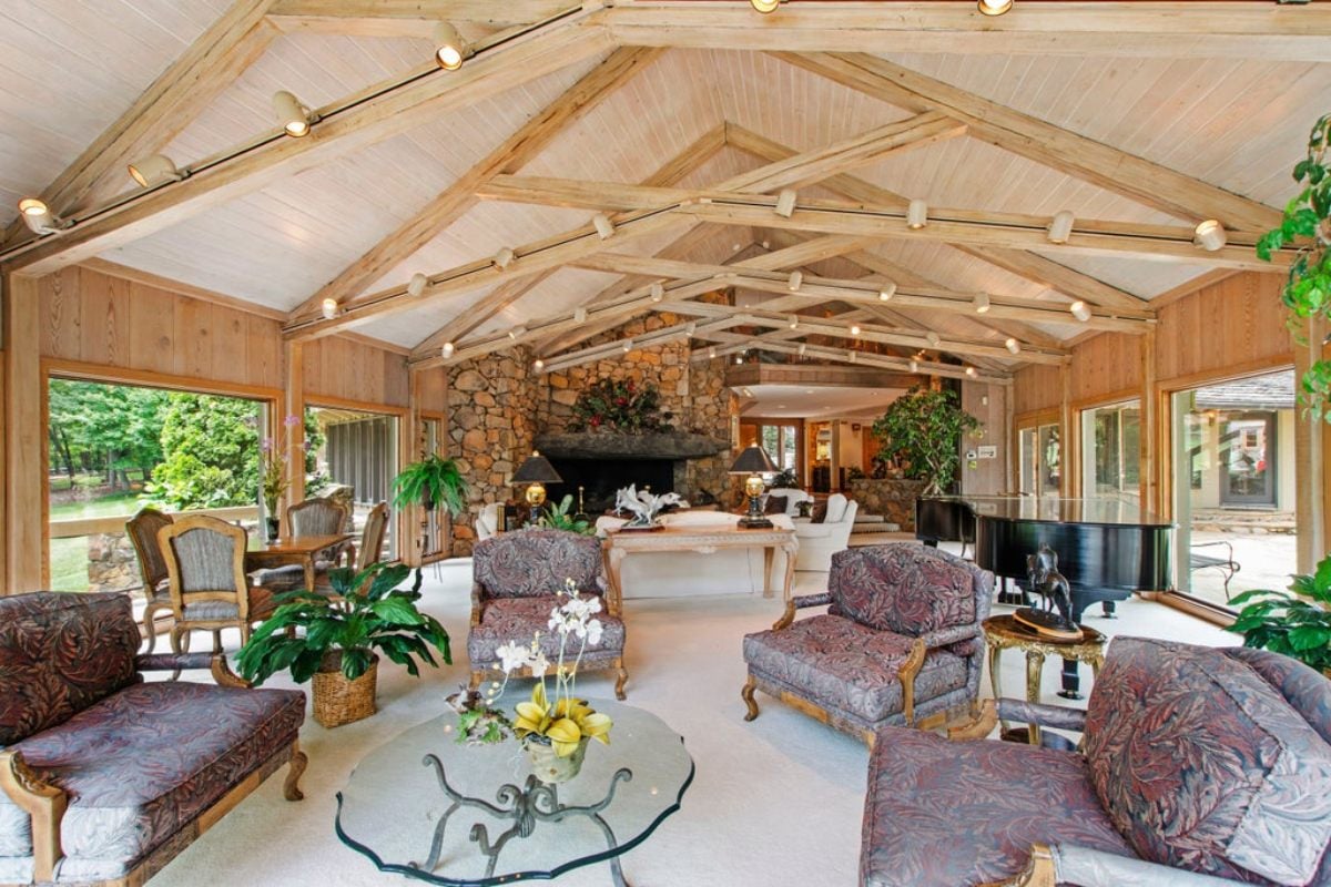 9,655 Sq. Ft. Mansion in Chapel Hill, NC ($5,400,000)
