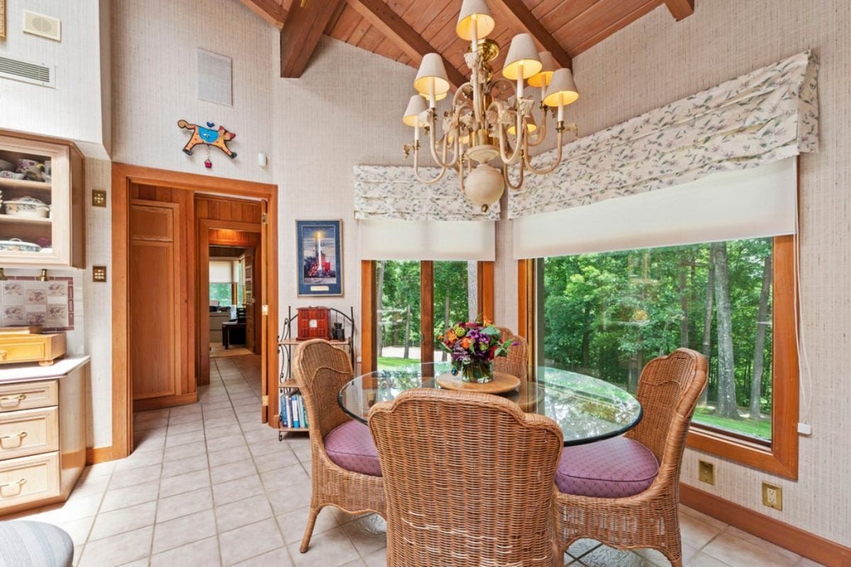 9,655 Sq. Ft. Mansion in Chapel Hill, NC ($5,400,000)