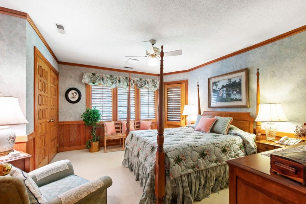 9,655 Sq. Ft. Mansion in Chapel Hill, NC ($5,400,000)