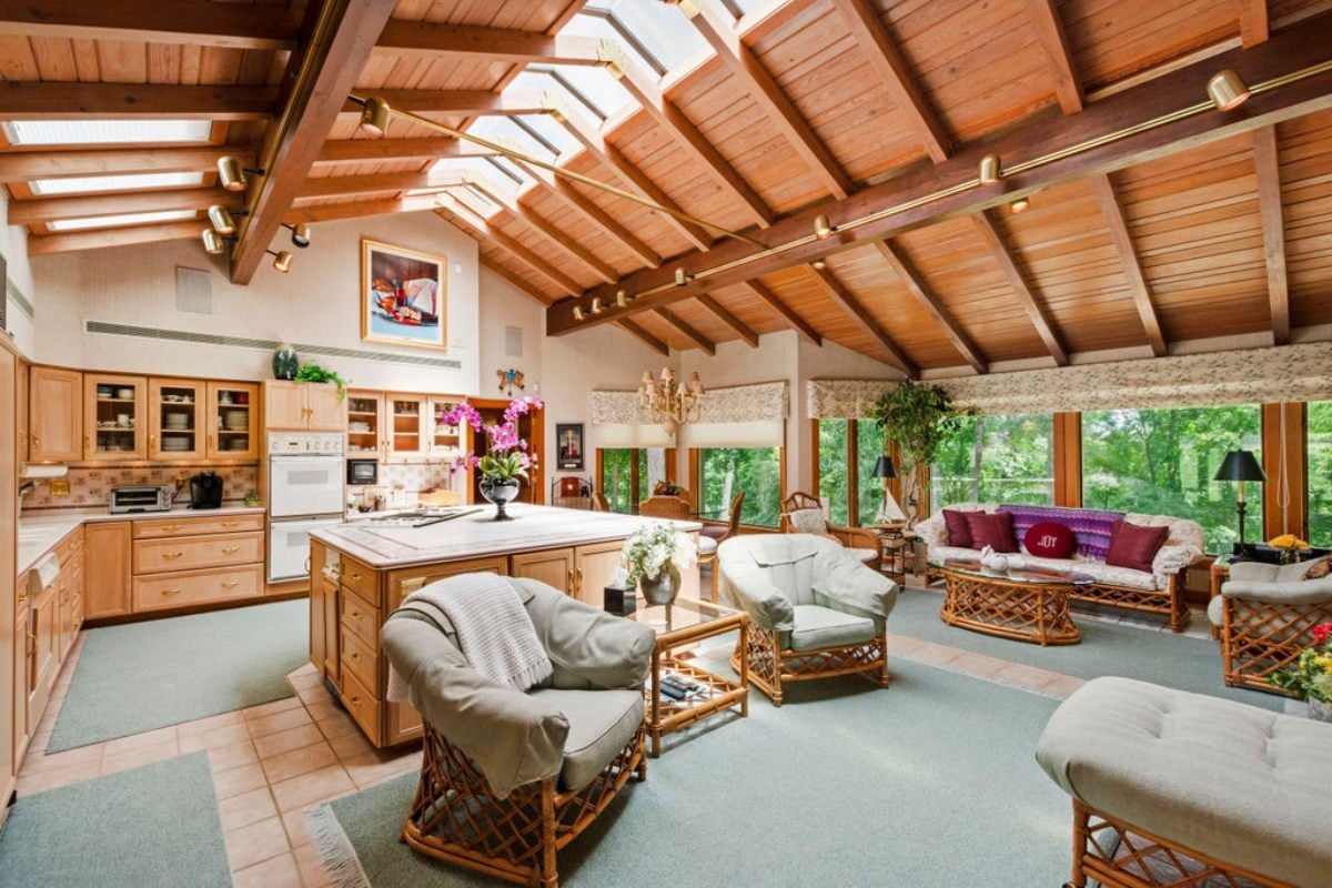 9,655 Sq. Ft. Mansion in Chapel Hill, NC ($5,400,000)