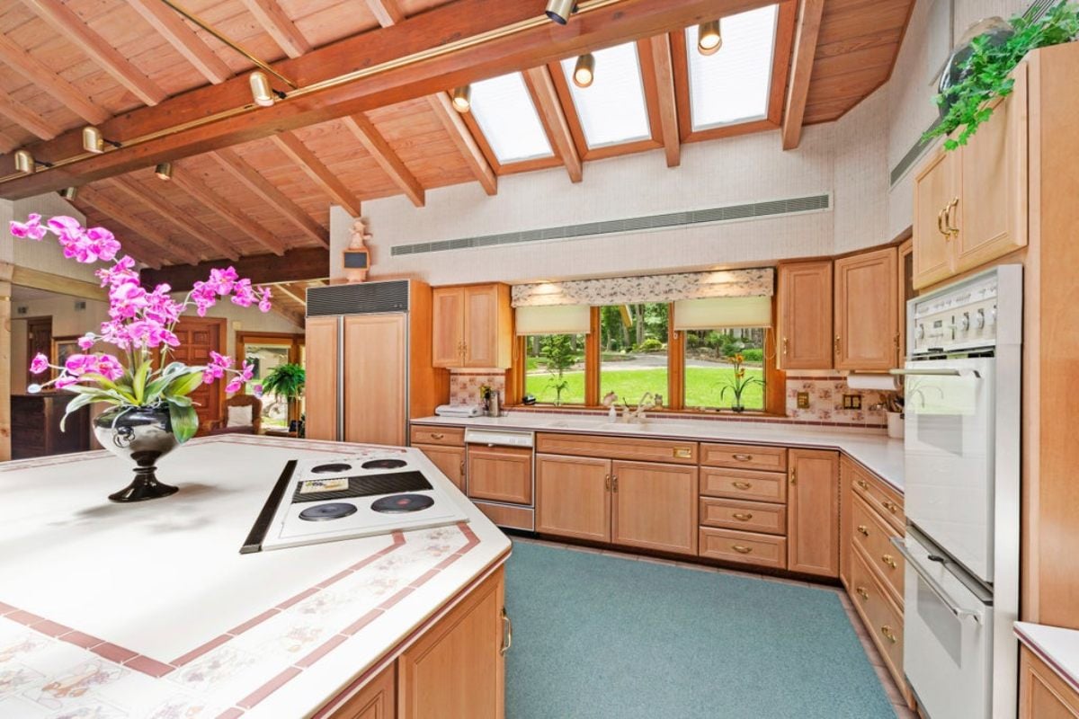 9,655 Sq. Ft. Mansion in Chapel Hill, NC ($5,400,000)