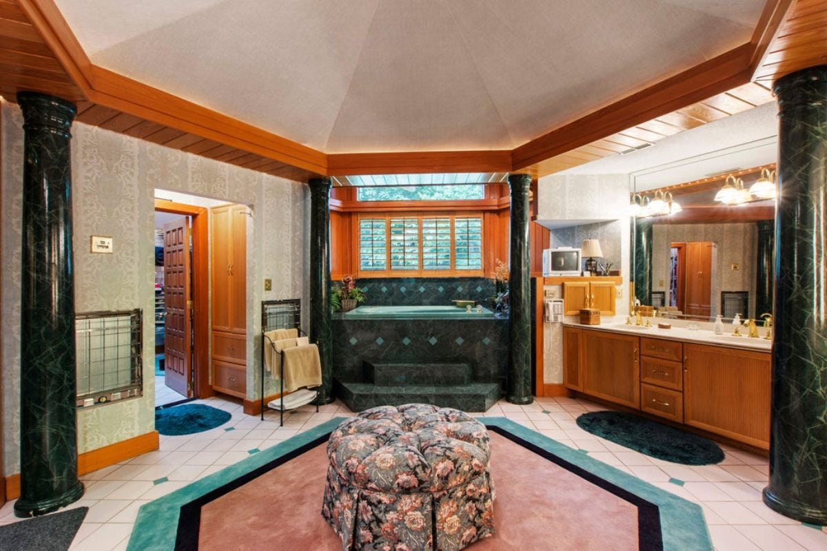 9,655 Sq. Ft. Mansion in Chapel Hill, NC ($5,400,000)