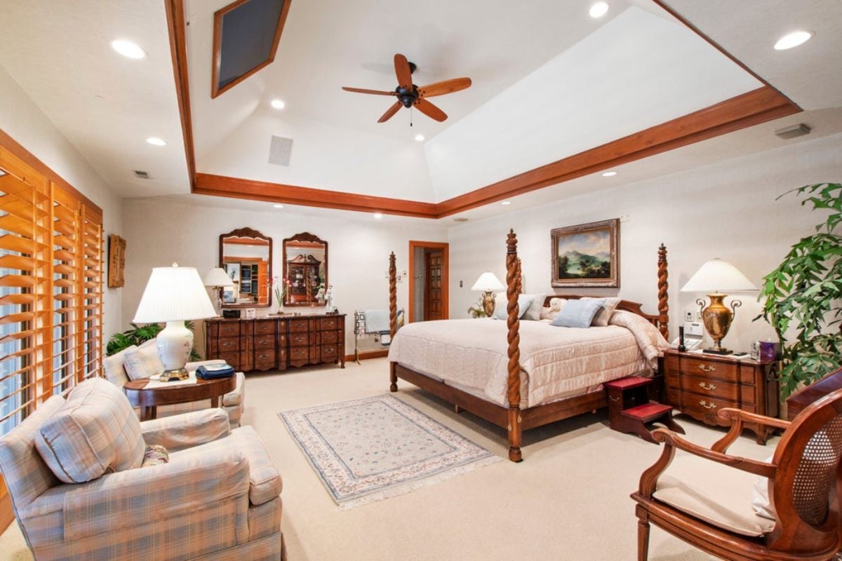 9,655 Sq. Ft. Mansion in Chapel Hill, NC ($5,400,000)
