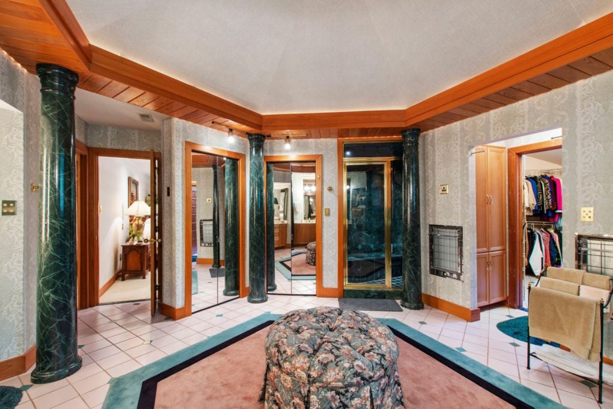 9,655 Sq. Ft. Mansion in Chapel Hill, NC ($5,400,000)