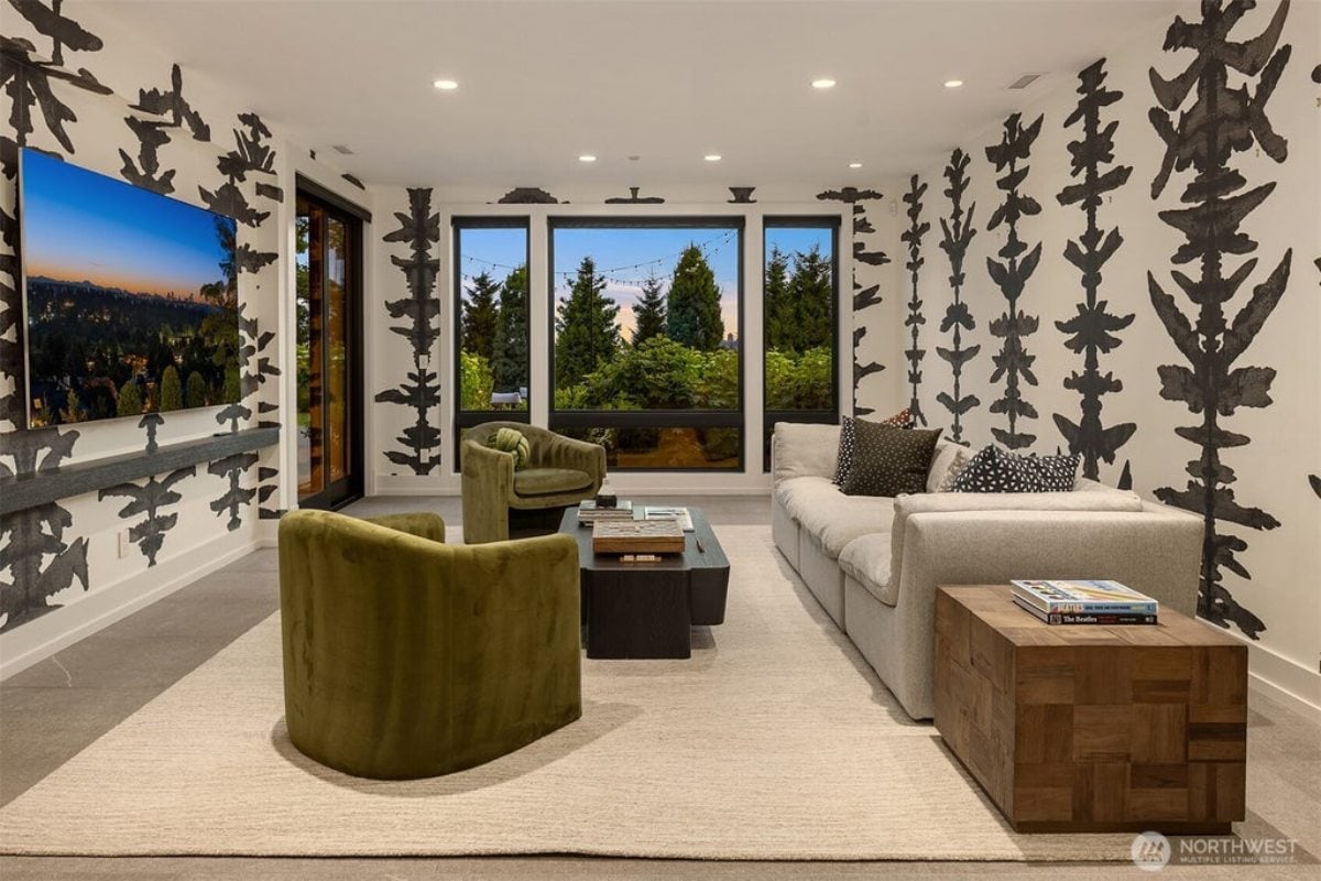 8,000 Sq. Ft. Mansion in Clyde Hill, WA ($17,000,000)