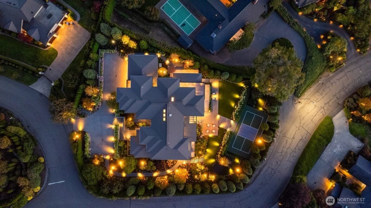8,000 Sq. Ft. Mansion in Clyde Hill, WA ($17,000,000)