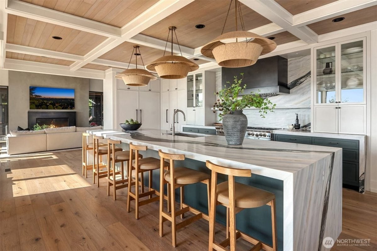 8,000 Sq. Ft. Mansion in Clyde Hill, WA ($17,000,000)